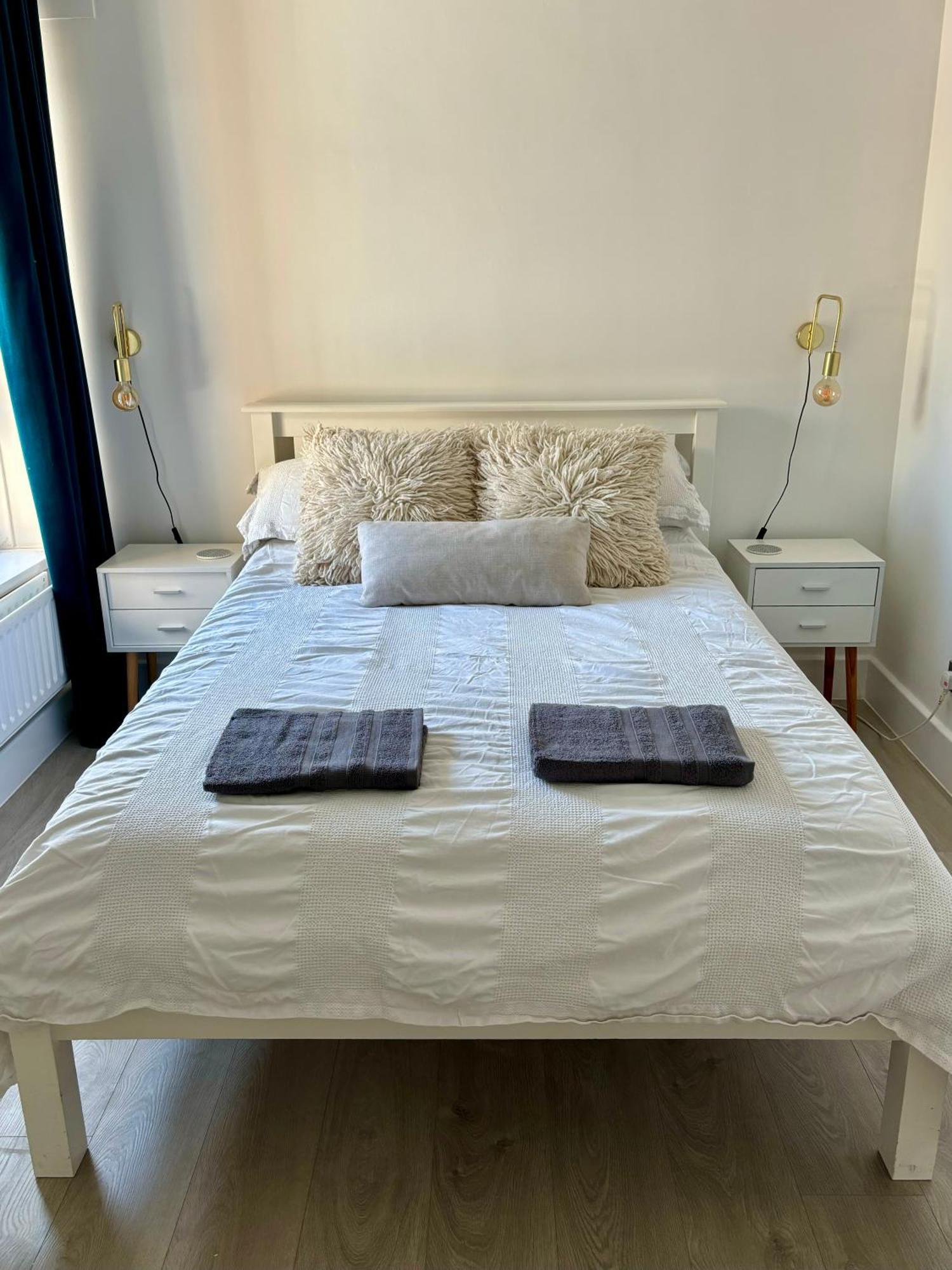 Appartement 2 Bed, Open Plan, Modernised Flat, Canary Wharf Londen